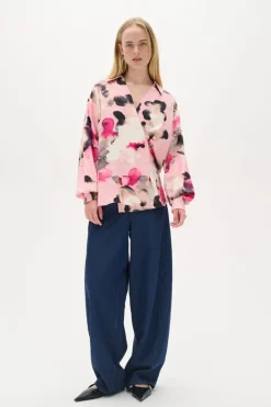 InWear Shirt Vanilla pale pink flower clouds
