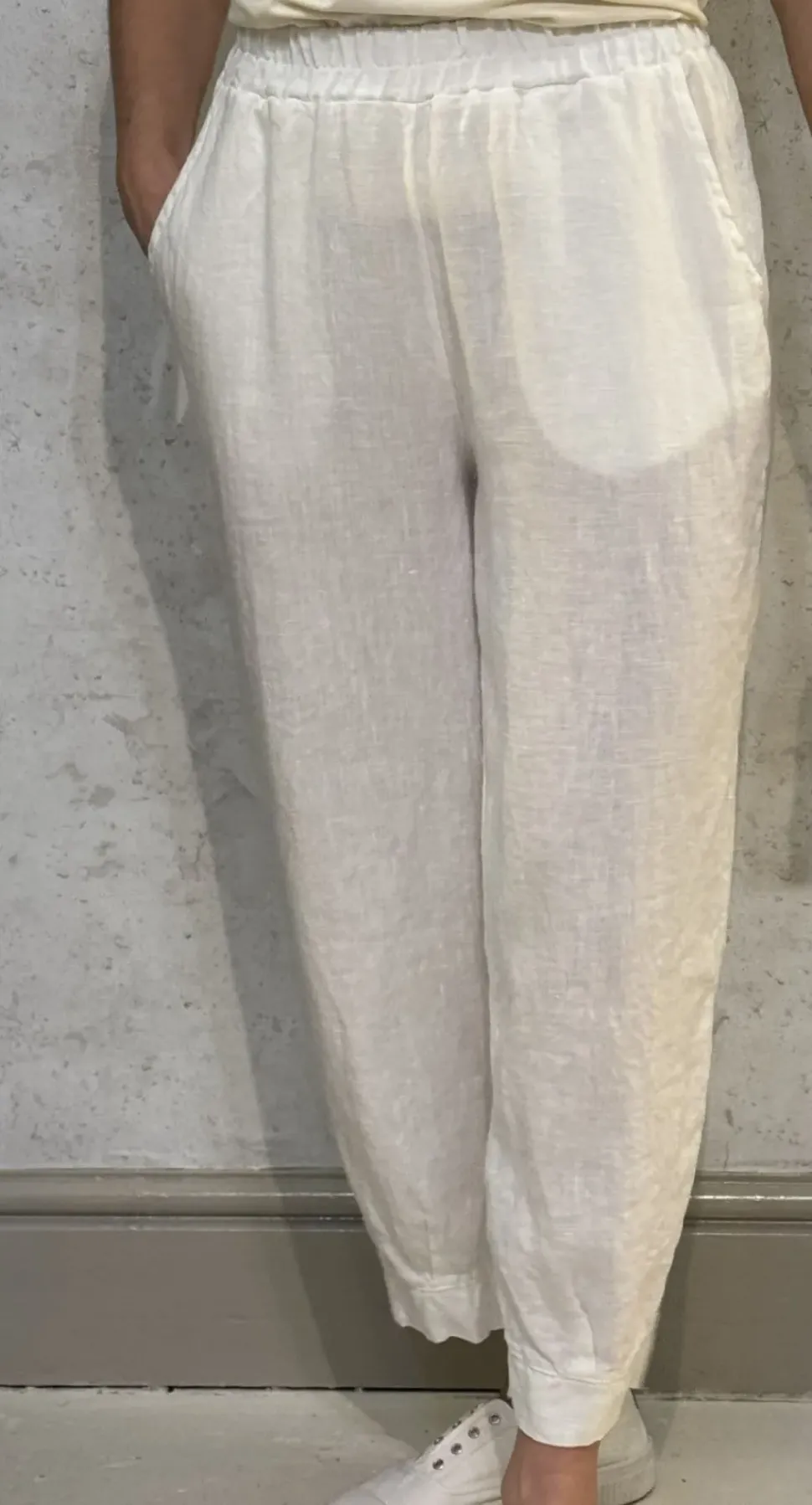 Thing Linen Trousers off white