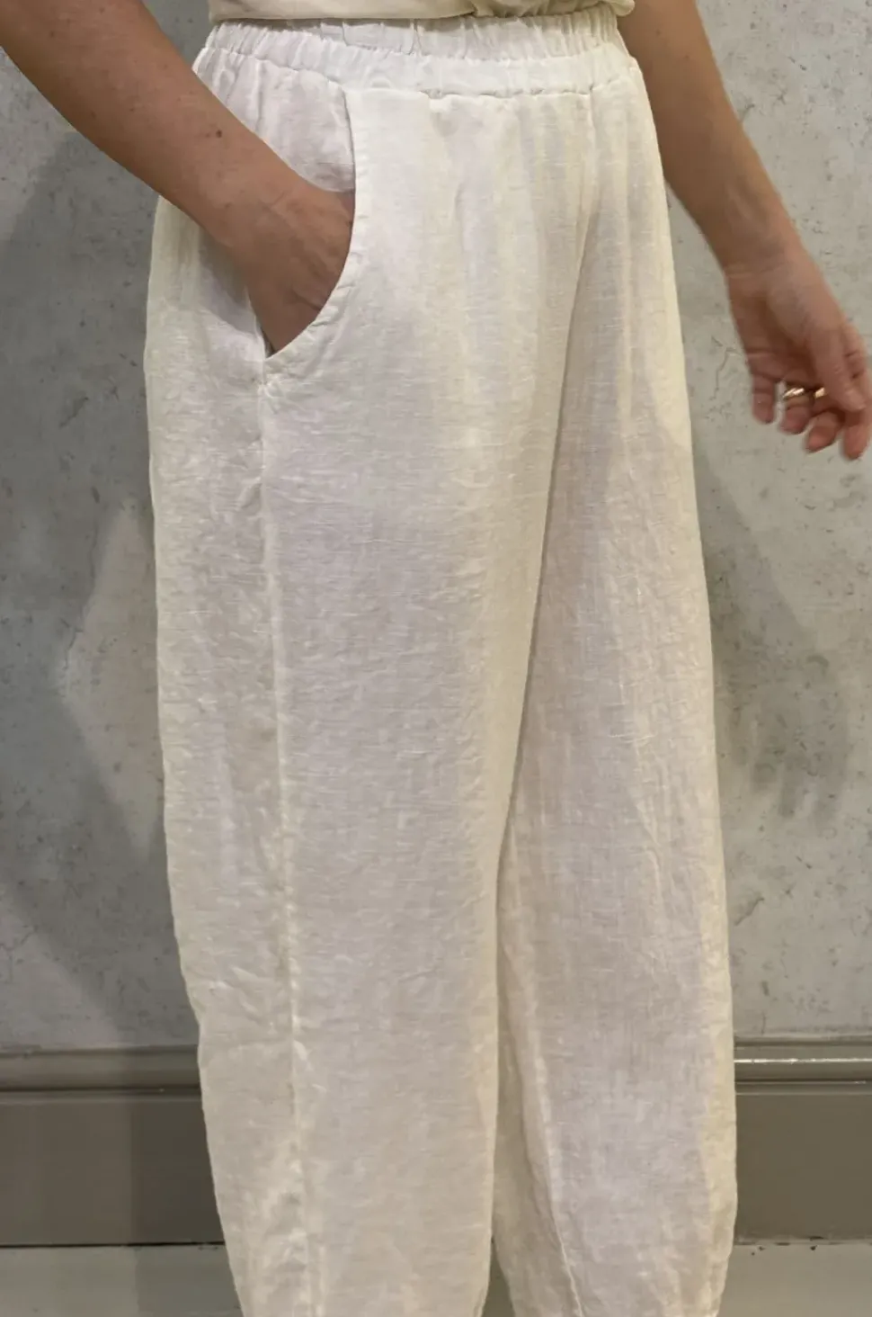 Thing Linen Trousers off white